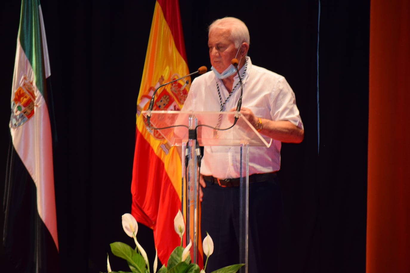 Fotos: FotoGalería Nombramiento oficial del Cronista de Talayuela y Acto homenaje a los alcaldes de la democracia
