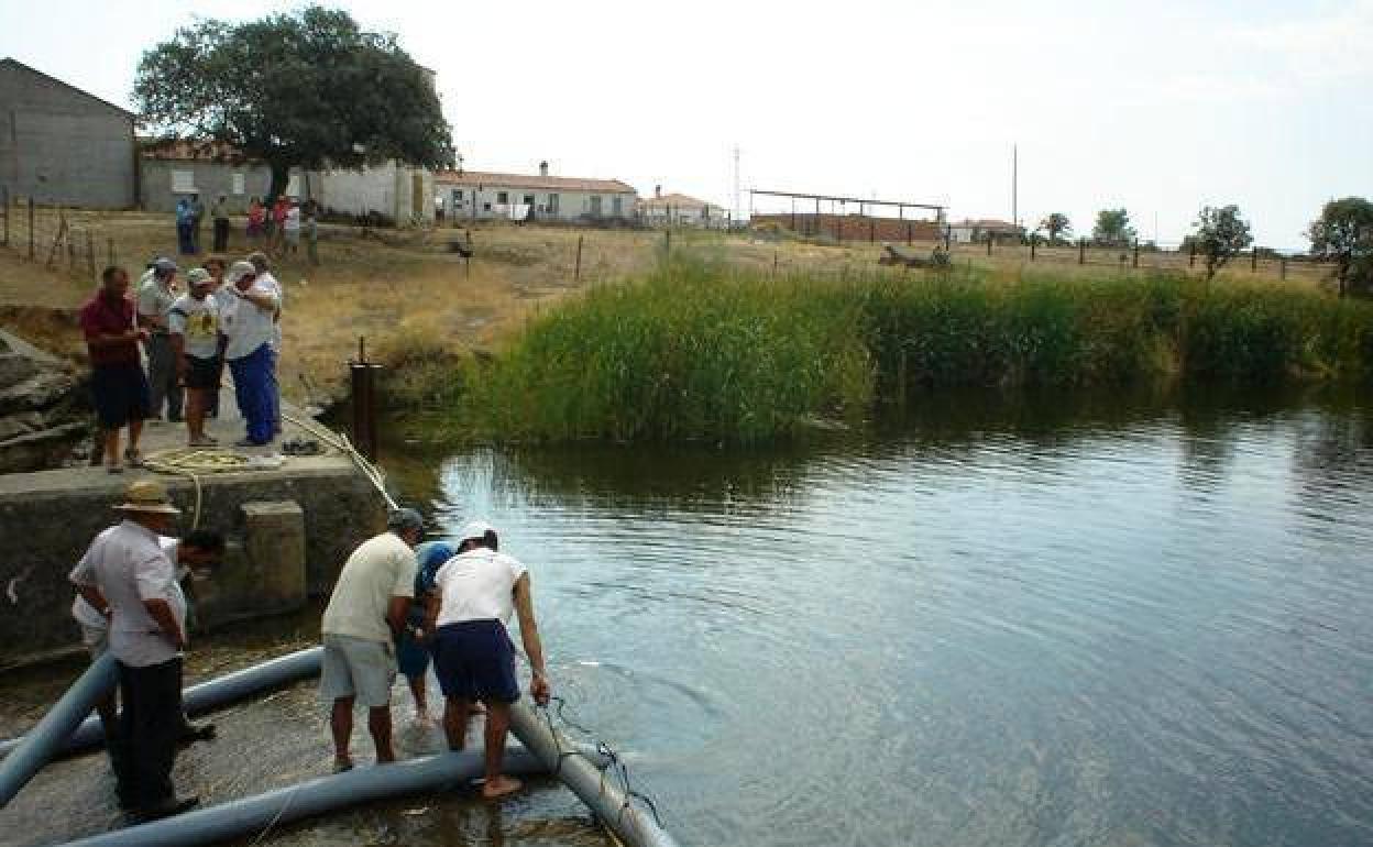 Los regantes de Las Fraguas celebran el visto bueno de la balsa El Cardenillo