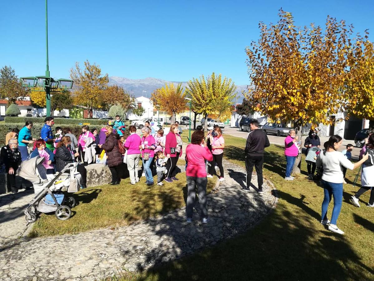 Fotos: Fotogalería Marcha Rosa en Barquilla de Pinares y Santa María de las Lomas