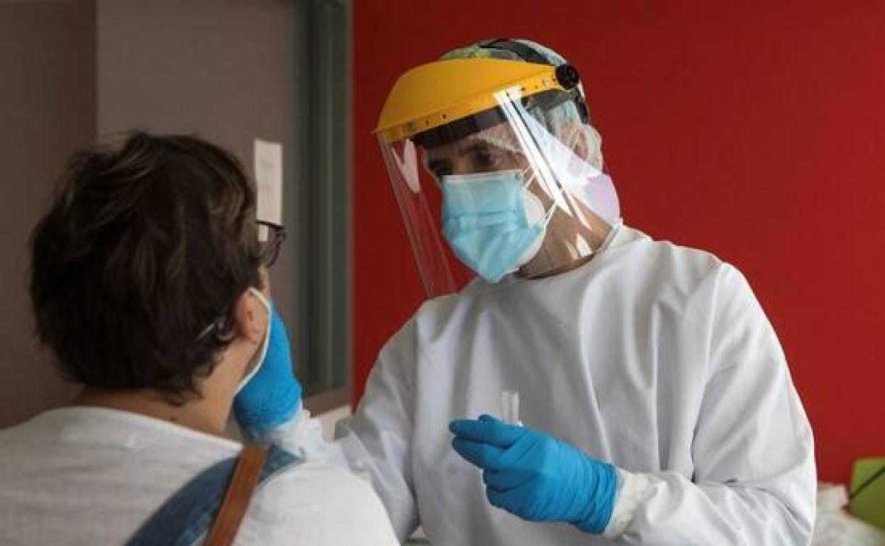 El Área de Salud notifica 147 casos positivos, 18 en Talayuela