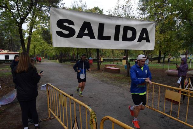 Fotos: Aned organiza la primera edición de la carrera popular 'Pinar de Talayuela'