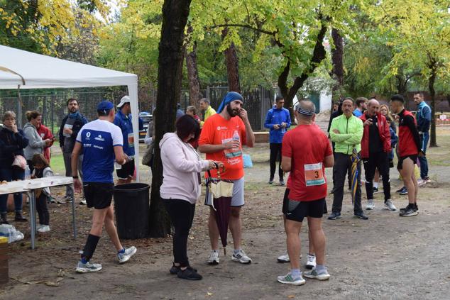 Fotos: Aned organiza la primera edición de la carrera popular 'Pinar de Talayuela'