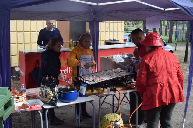 Fotos: Aned organiza la primera edición de la carrera popular 'Pinar de Talayuela'