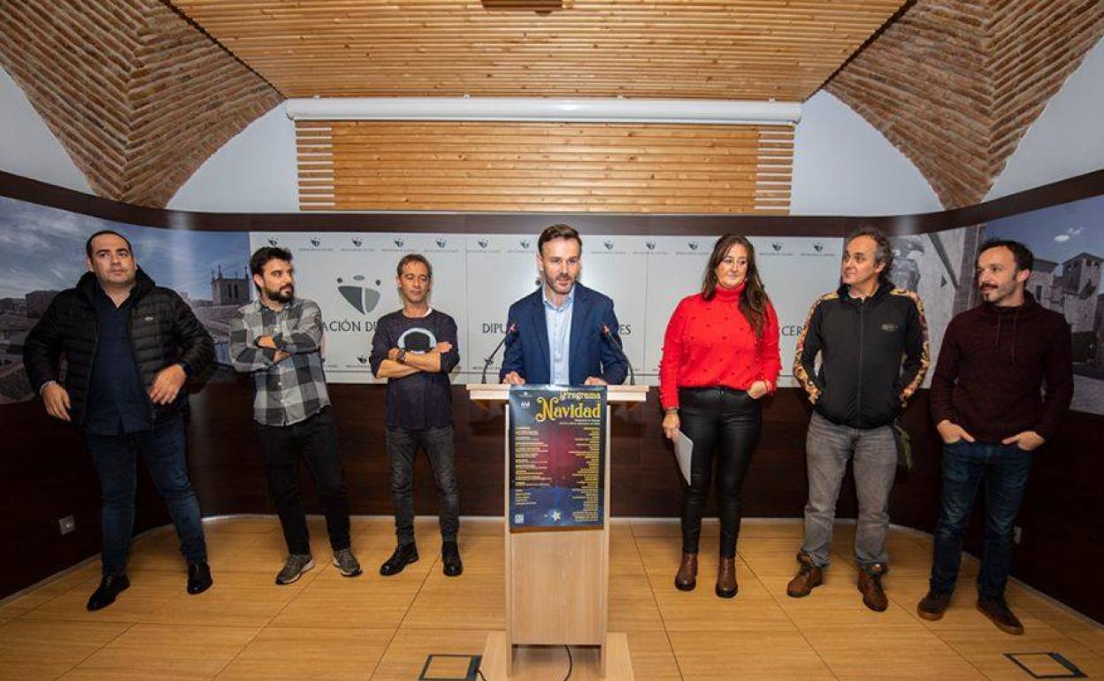 Los pisos tutelados de Talayuela disfrutan con el Programa de Navidad de la Diputación