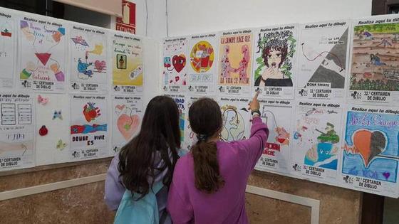 La Hermandad muestra los dibujos del certamen infantil y juvenil sobre donación