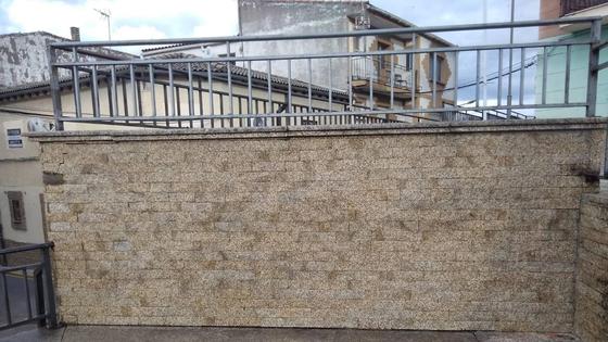 El Ayuntamiento de Talayuela pone remedio a las pintadas