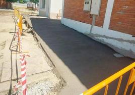 Acerado en Santa María de las Lomas. Una de las acciones llevadas a cabo desde el Consistorio.