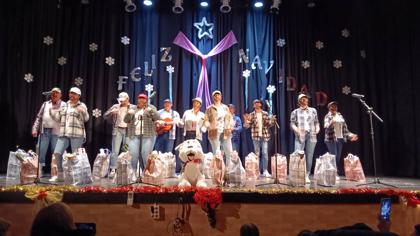 Éxito de la Gala Solidaria de Navidad de Talayuela