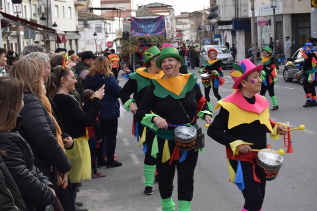 Fotos: Desfile de carrozas y comparsas Talayuela 2023