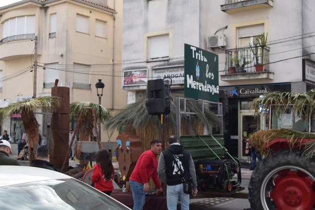 Fotos: Desfile de carrozas y comparsas Talayuela 2023