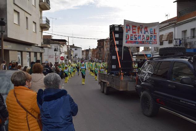 Fotos: Desfile de carrozas y comparsas Talayuela 2023