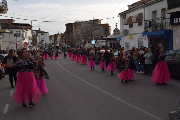 Fotos: Desfile de carrozas y comparsas Talayuela 2023