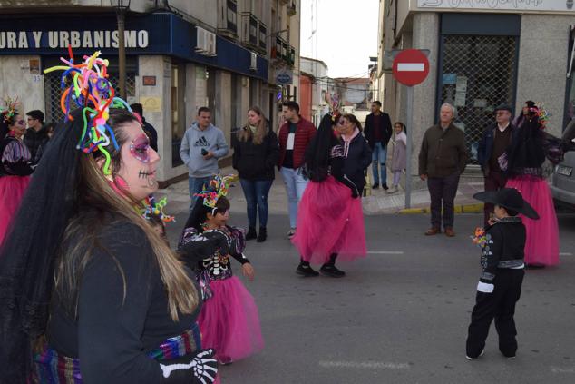 Fotos: Desfile de carrozas y comparsas Talayuela 2023