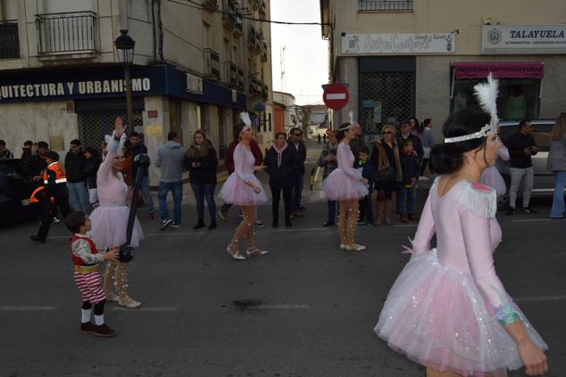 Fotos: Desfile de carrozas y comparsas Talayuela 2023