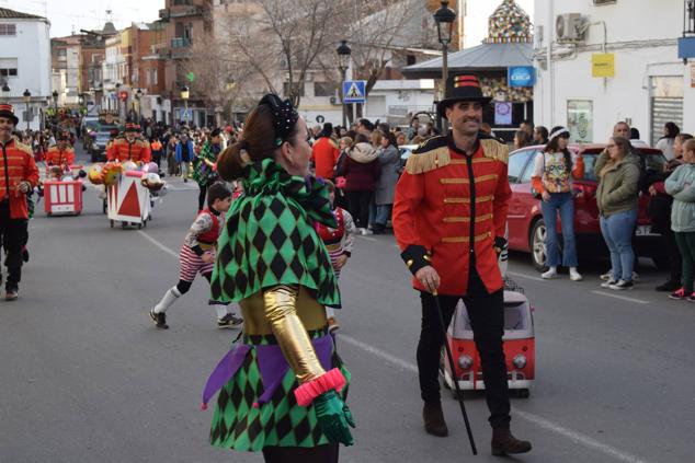 Fotos: Desfile de carrozas y comparsas Talayuela 2023