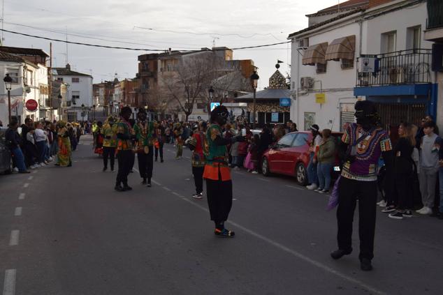 Fotos: Desfile de carrozas y comparsas Talayuela 2023
