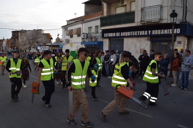 Fotos: Desfile de carrozas y comparsas Talayuela 2023