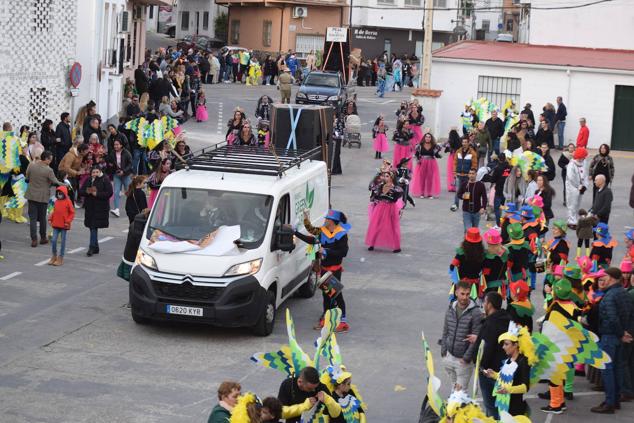 Fotos: Desfile de carrozas y comparsas Talayuela 2023