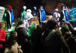 Los Reyes Magos se reparten entre Santa María de las Lomas y Barquilla de Pinares