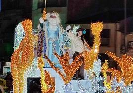 Sus Majestades en la casa de la cultura