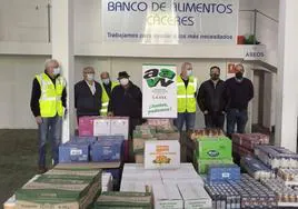 El colectivo colabora con el Banco de Alimentos