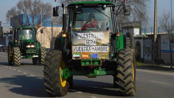 El Ayuntamiento muestra públicamente su apoyo a agricultores y ganaderos