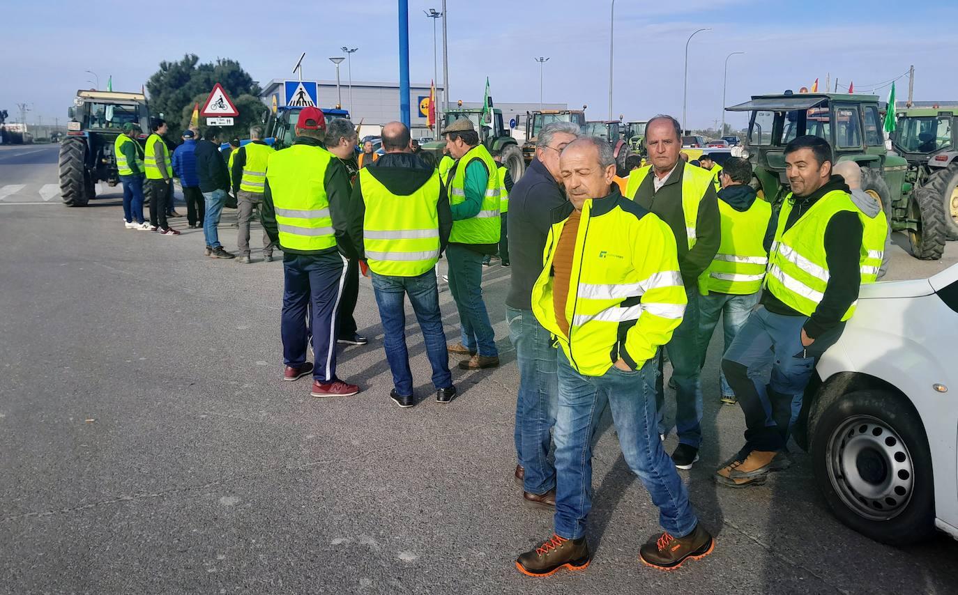 El Ayuntamiento de Talayuela apoya la defensa del campo