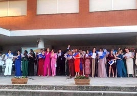 Los alumnos del instituto San Martín celebran su graduación