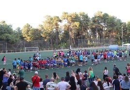 Fiesta del fútbol base en la ciudad deportiva de Talayuela