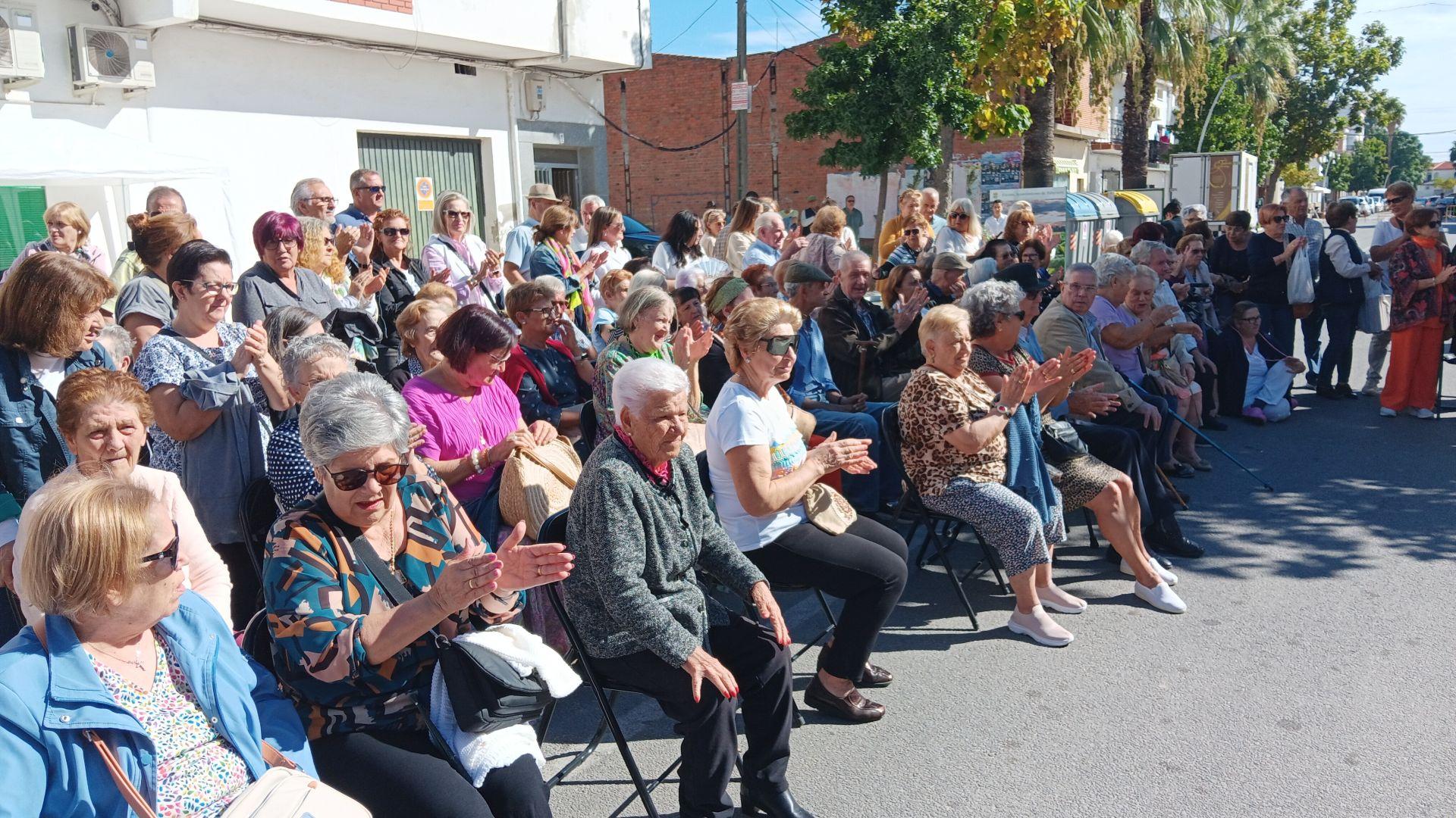 Talayuela homenajea ya a sus mayores