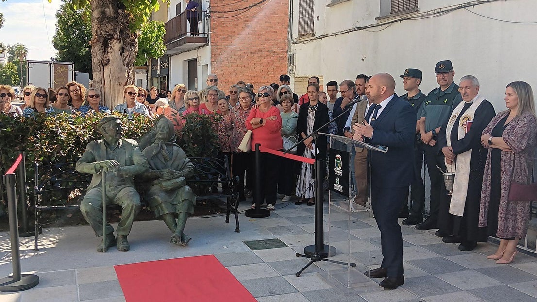 Talayuela homenajea ya a sus mayores