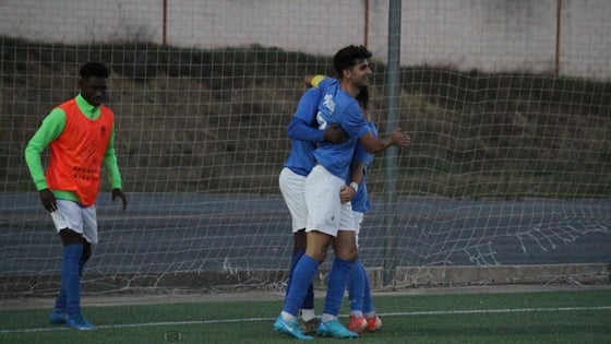 El CP Talayuela cosecha un valioso empate en la cancha del campeón, el Chinato