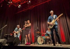 Los Forty Four en plena actuación