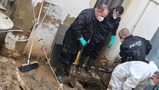 Vuelven los policías locales y el operario municipal que partieron a Valencia