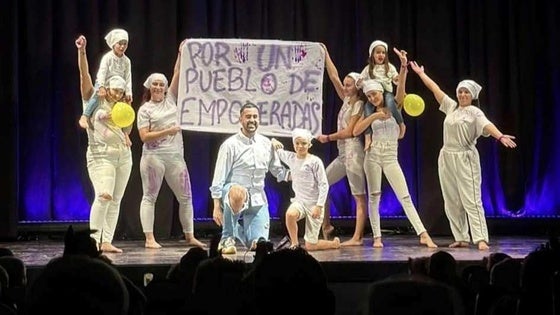 Talayuela vive una noche de teatro contra el maltrato