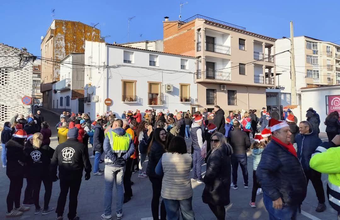 La IX Marcha Solidaria recauda más de 1.000 euros para Valencia