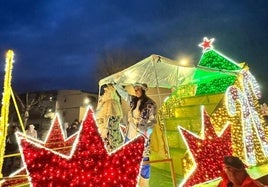Los Reyes Magos en su recorrido por las calles de Talayuela