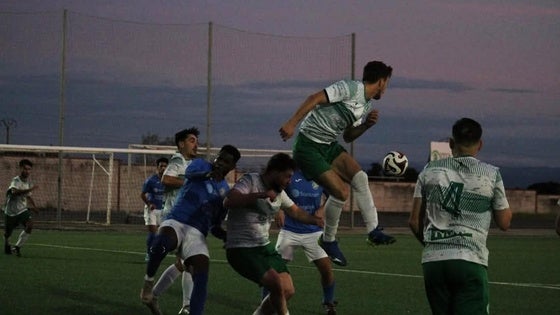El CP Talayuela no pudo con el Chinato, 0-2