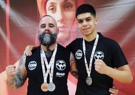 Rayan Mezyan y Gregorio Expósito con sus medallas