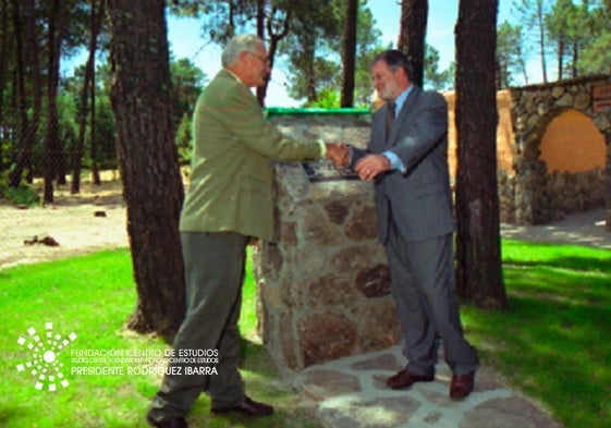 El PSOE critica al PP por no incluir a José Moreno en la inauguración de la escultura de Severiano Ballesteros