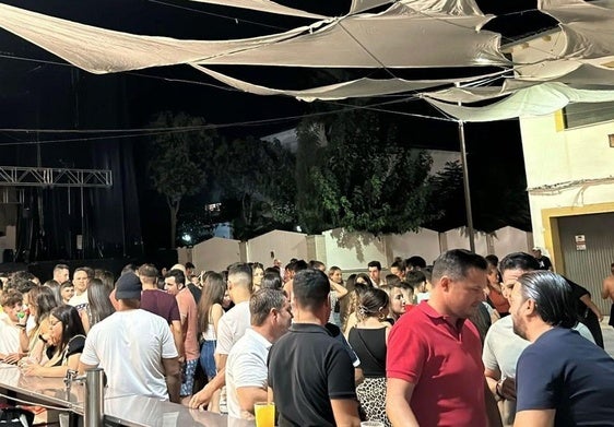 Sale a licitación la barra de bar para las fiestas de agosto