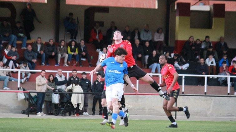 El CP Talayuela cosecha un empate insuficiente en Cabezuela, 1-1
