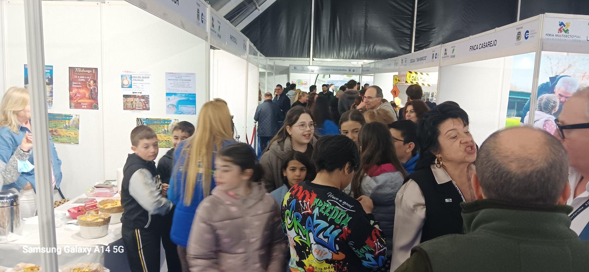 Talayuela recupera la Feria Multisectorial con buen acogida