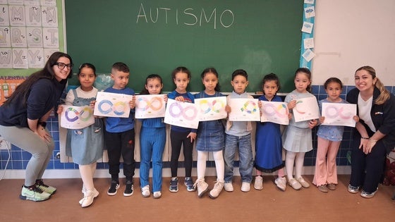Marea Azul en el colegio Juan Güell