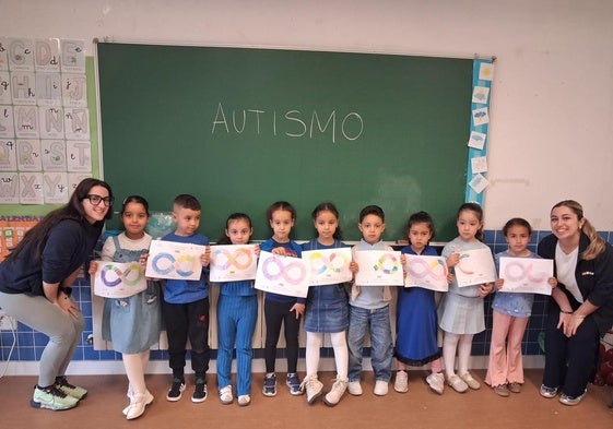 Marea Azul en el colegio Juan Güell