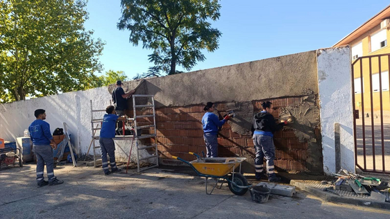 La Escuela Profesional San Marcos efectúa trabajos en el colegio Gonzalo Encabo