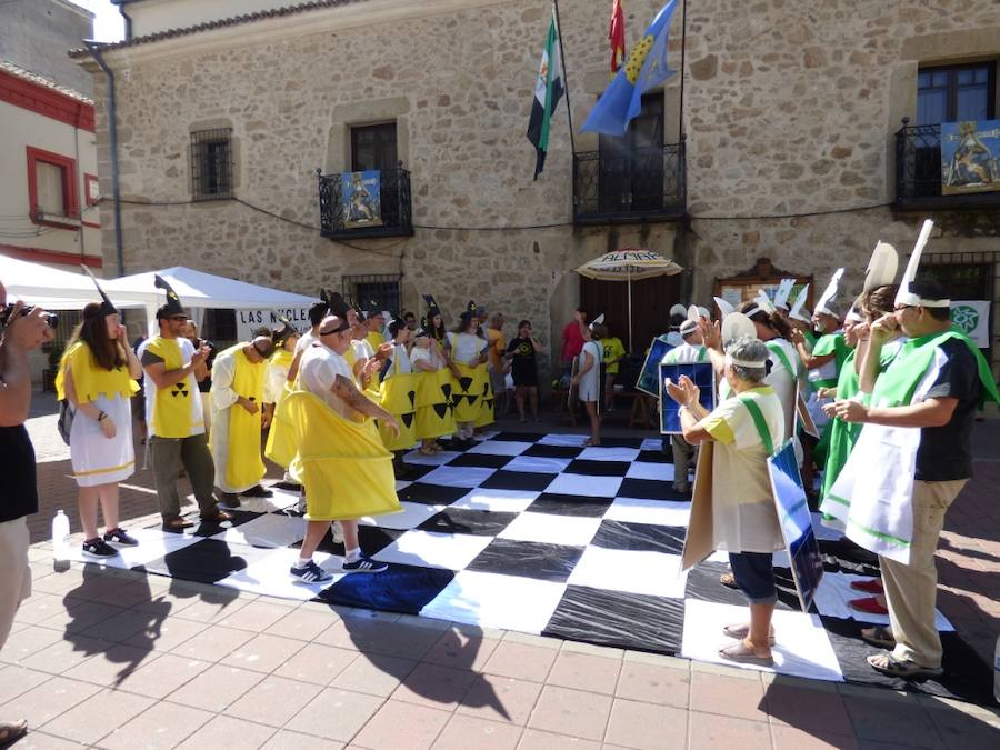 Piezas verdes contra amarillas, ajedrez antinuclear en Navalmoral
