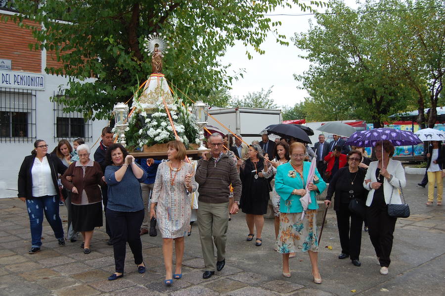 La lluvia hace acto de presencia en el día grande de las Fiestas de Santa María