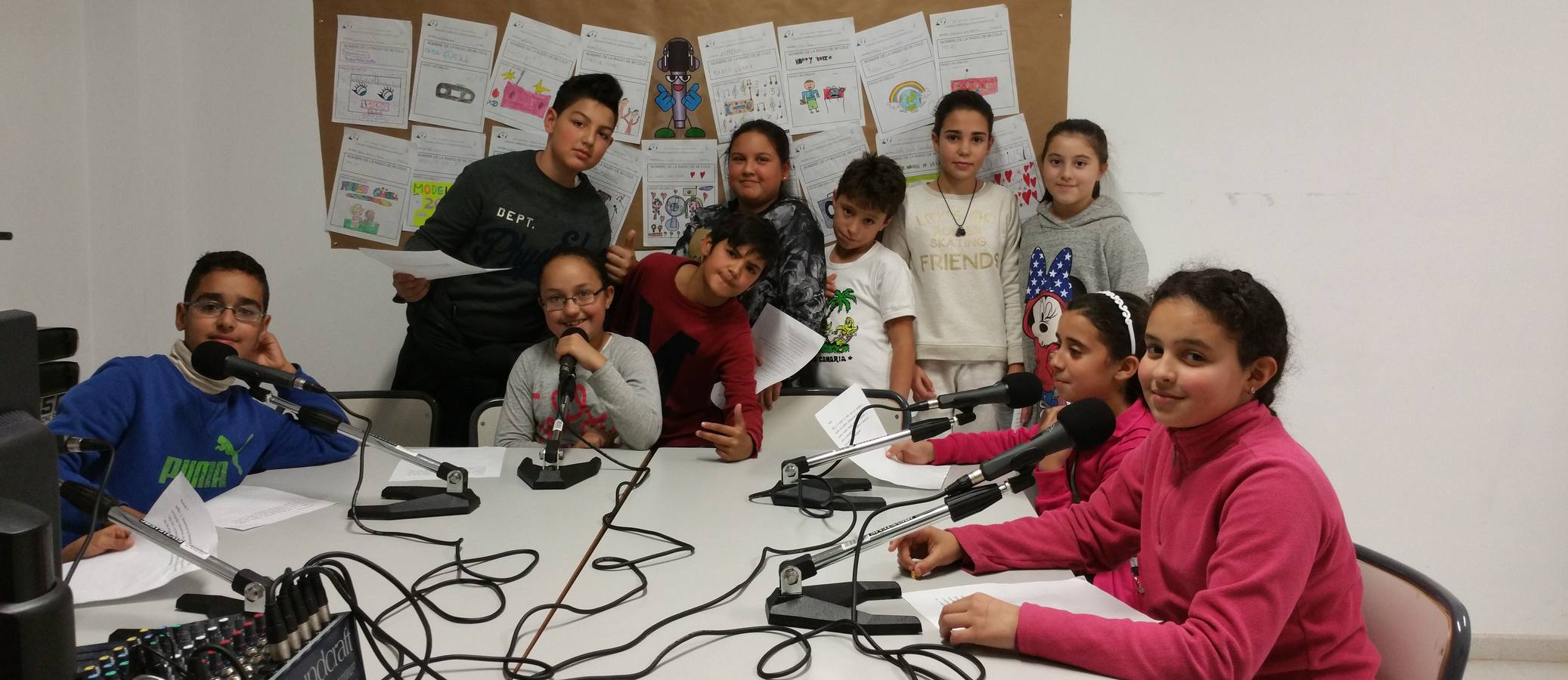 Los alumnos del CEIP Juan Güell emiten el primer programa de “Onda Güell”