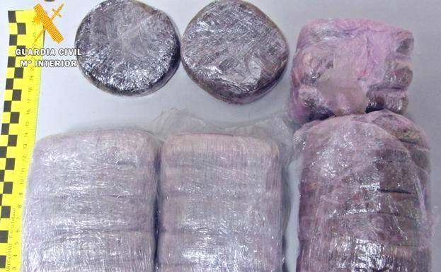 Detenidos dos vecinos de Jaraíz con más de dos kilos de hachís